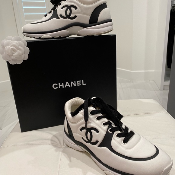 Chanel Logo Sneakers  black & white - Picture 2 of 10